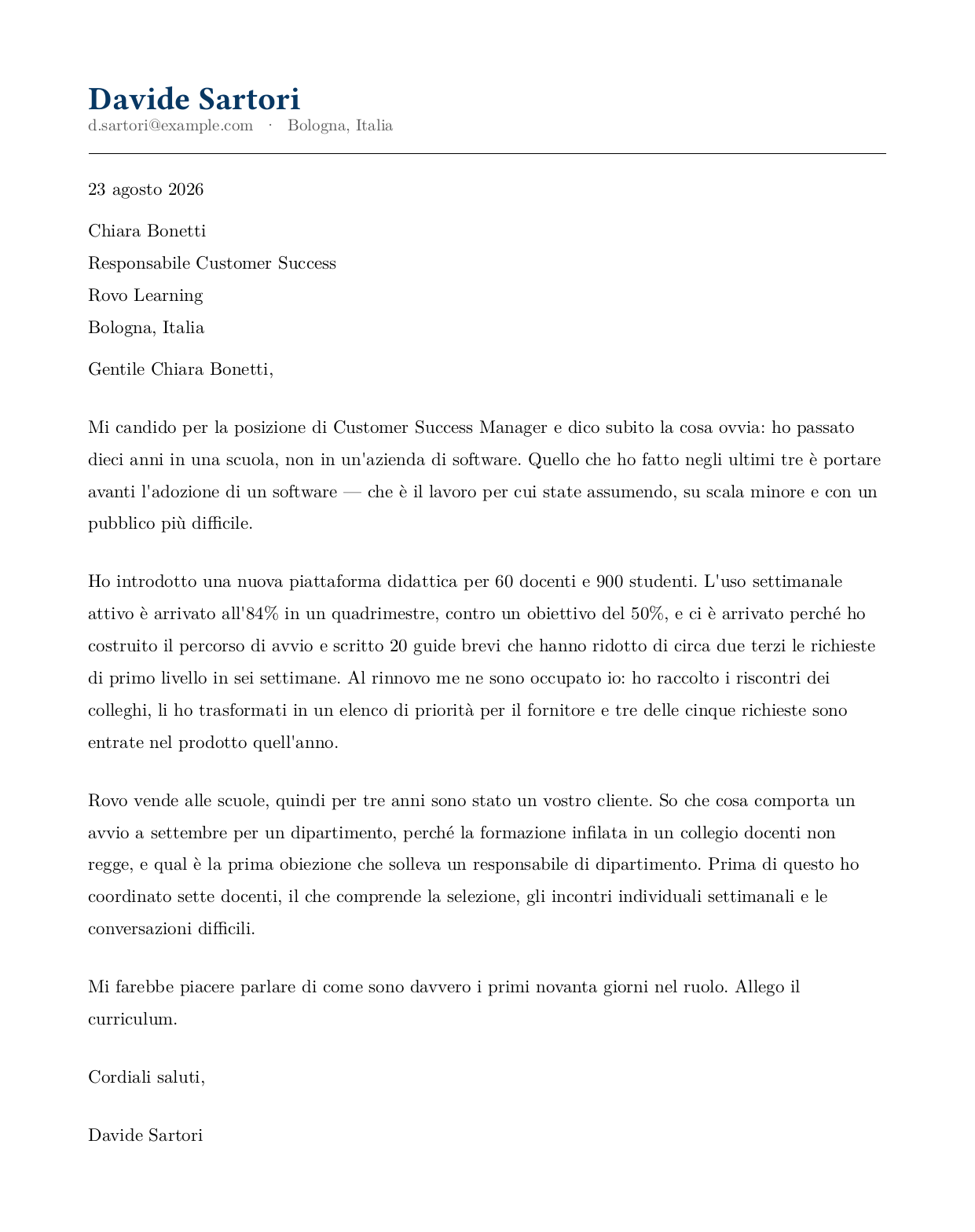 Esempio di lettera di presentazione per un insegnante che passa al customer success: apre nominando direttamente il cambio di settore, poi riformula l'introduzione di un software scolastico come lavoro di avvio, formazione e rinnovi