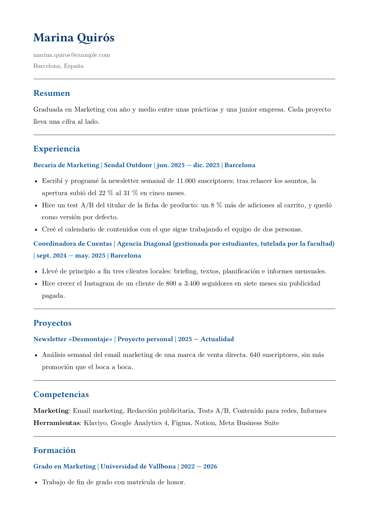 Ejemplo de currículum de una recién graduada en marketing: prácticas, puesto en una junior empresa, un proyecto personal, competencias y titulación